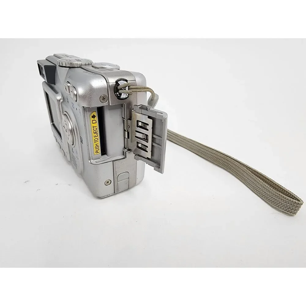 Nikon‎ Coolpix 5200 Silver Camera NOT TESTED - FOR PARTS